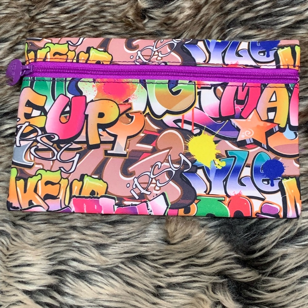 Ipsy Graffiti Glam Bag Jun 2016
